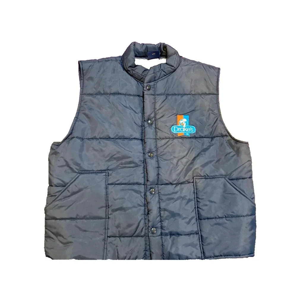 Drake’s Cakes Hilton Active Apparel Puffer Vest XL Snap Down Made In USA Vintage